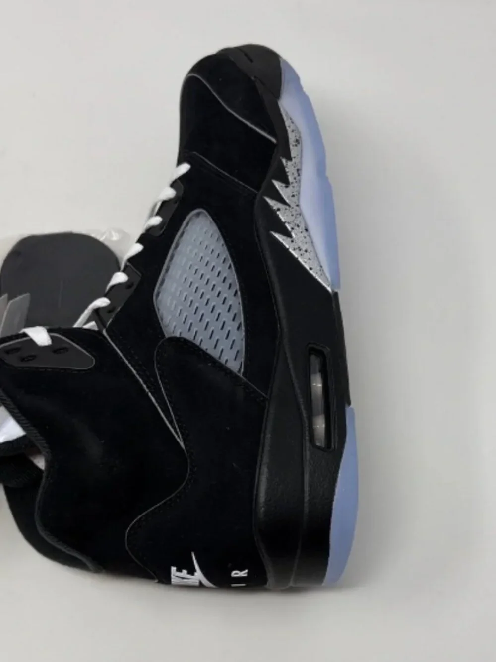 Air Jordan 5 Retro OG Black Metallic